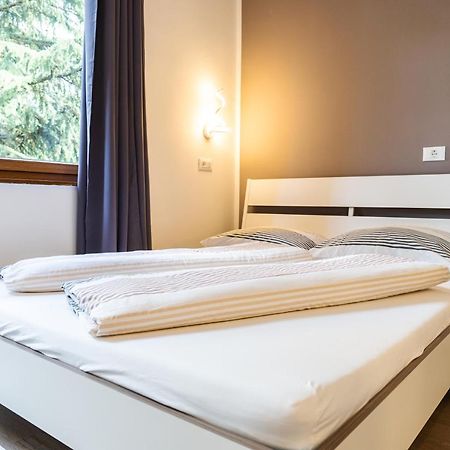 Flow Apartments Winkel Studio Мерано Экстерьер фото